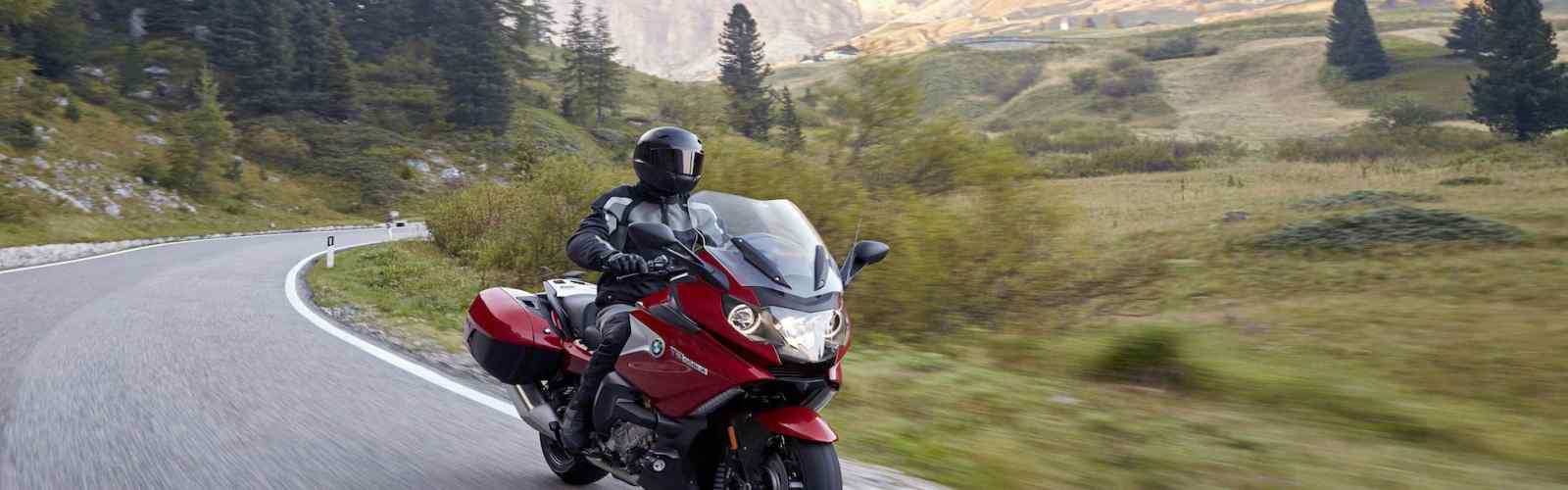 Breathtaking motorbike route in the heart of the Dolomites